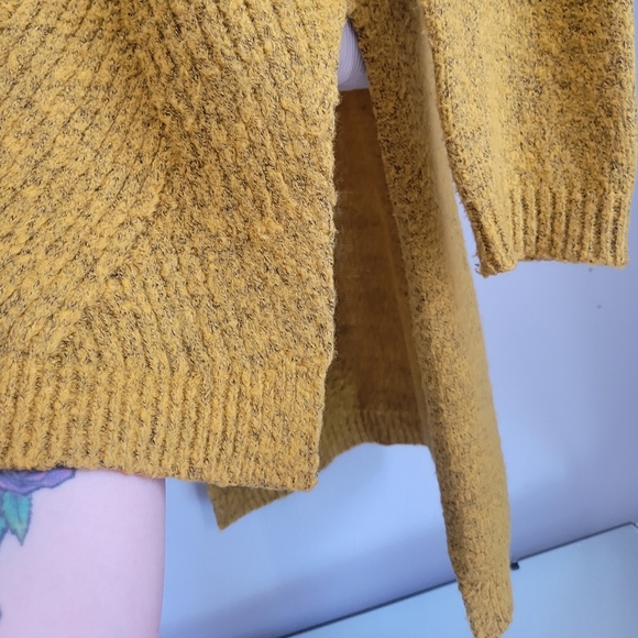 LONG SLEEVE SLIT ROLLNECK TUNIC SWEATER - Picture 5 of 7